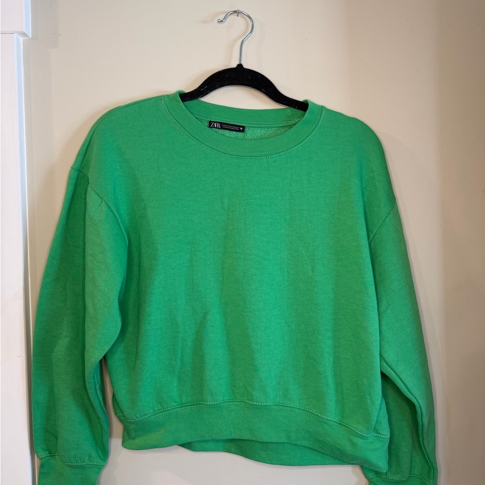 Zara Women's Bright Green Crew Neck Sweater